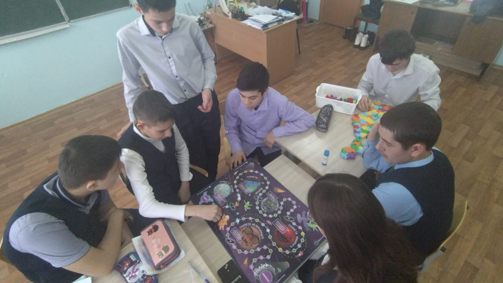 детский клуб выходного дня. семейный клуб выходного дня. развлекательная программа для детей афиша. детские клубы. детская игровая программа.